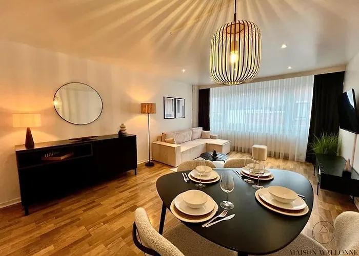 L'havre Luxueux De La Cite Ardente - Λιέγη